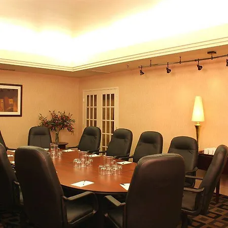 Holiday Inn - Ottawa Dwtn - Parliament Hill By Ihg 